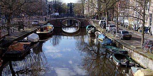 Vodní kanály v Amsterdamu